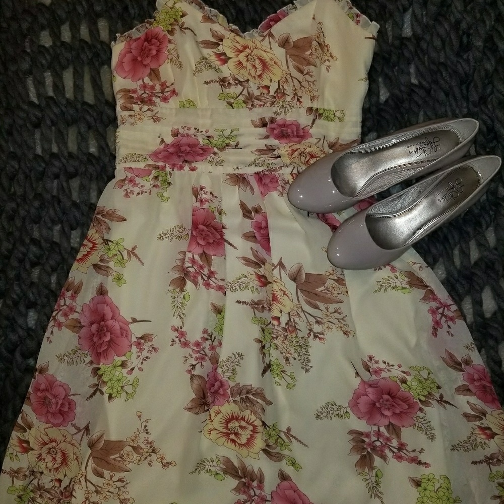 Pale yellow dress